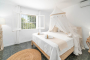 Double bedded room in Whitehouse